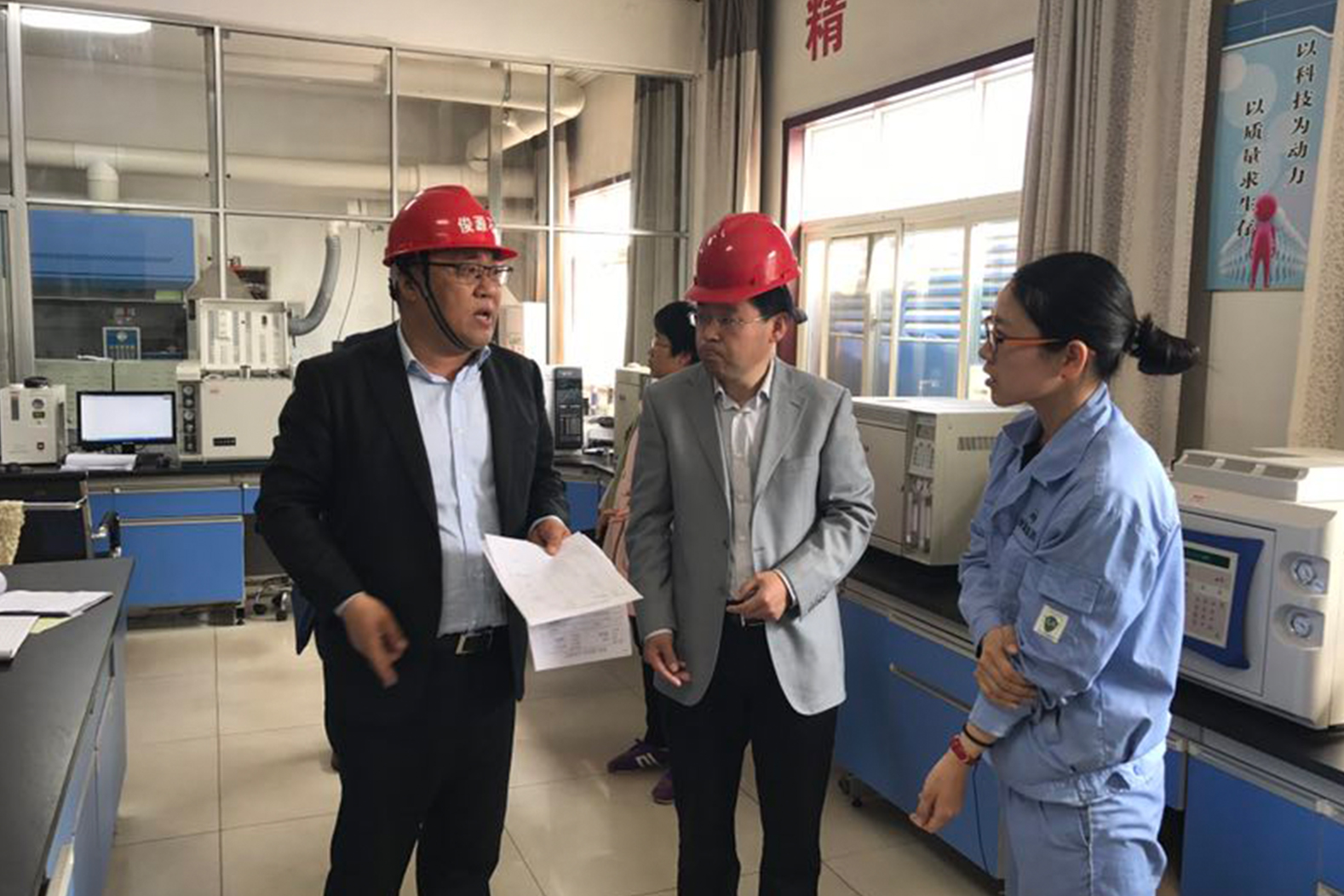 8、農(nóng)高區(qū)管委會(huì)副主任胥華遠(yuǎn)一行到集團(tuán)公司調(diào)研.jpg